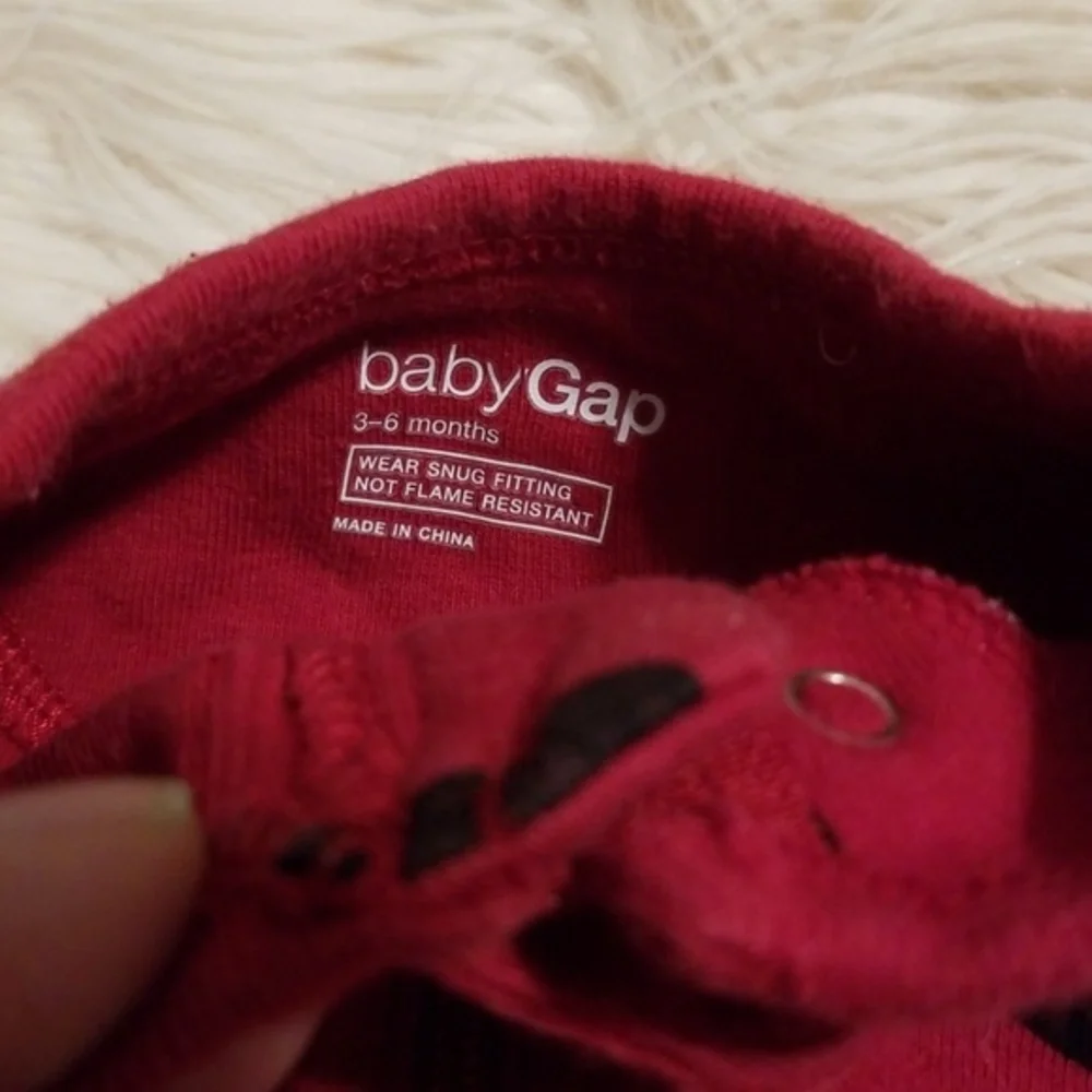 Red with‎ black hearts footie jammies